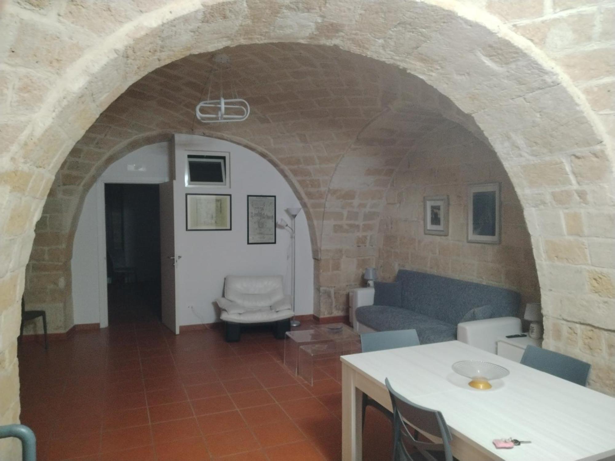 Casa Vacanza Nel Cuore Della Pietra Barletta Kültér fotó