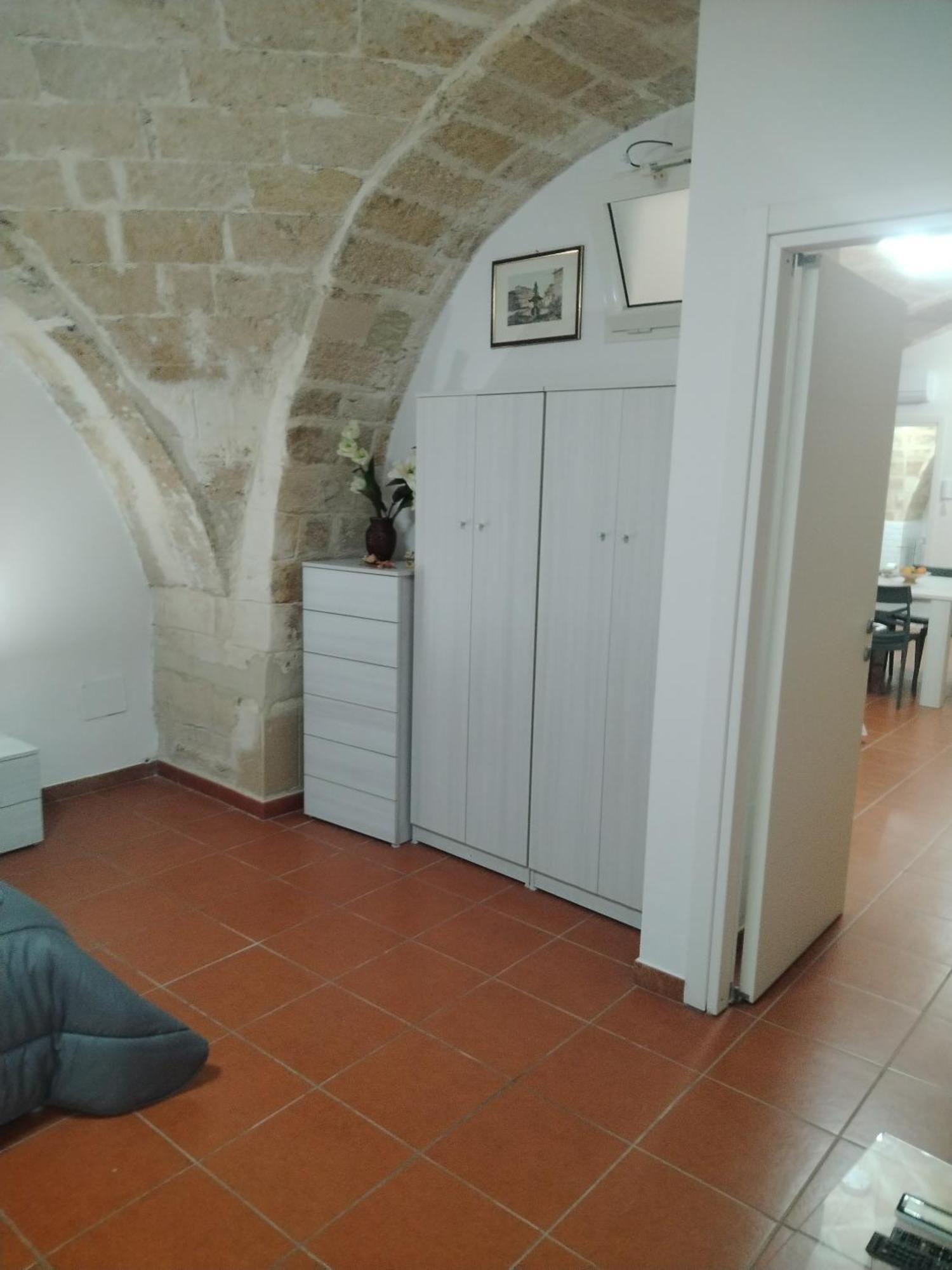 Casa Vacanza Nel Cuore Della Pietra Barletta Kültér fotó